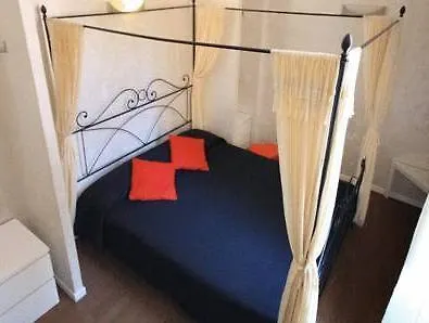 Πανσιόν Milazzo23 2*