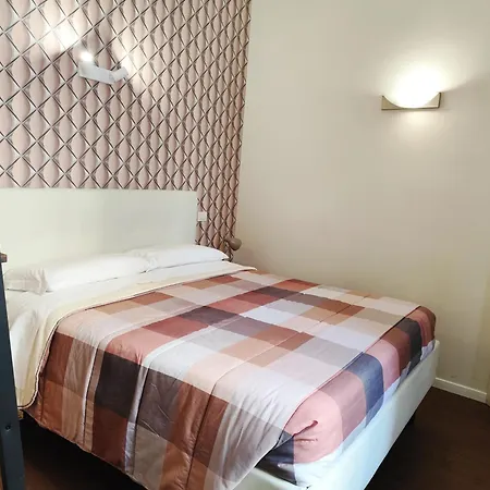Milazzo23 בית הארחה 2*